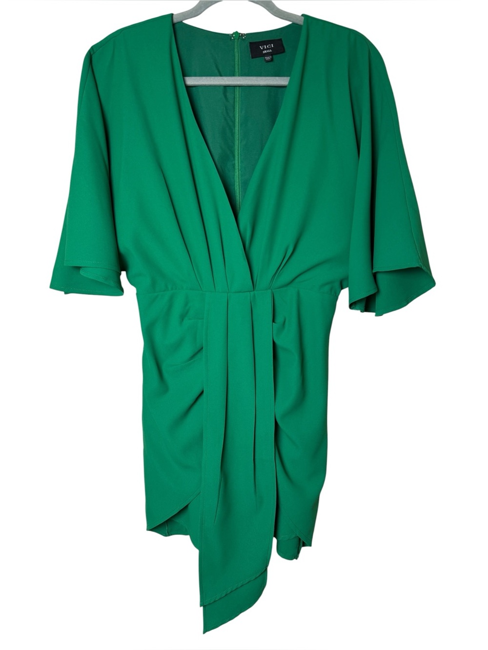 Vici Small Emerald Green Draped V-Neck Cocktail Dress